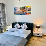Solid Aparthotel 3*